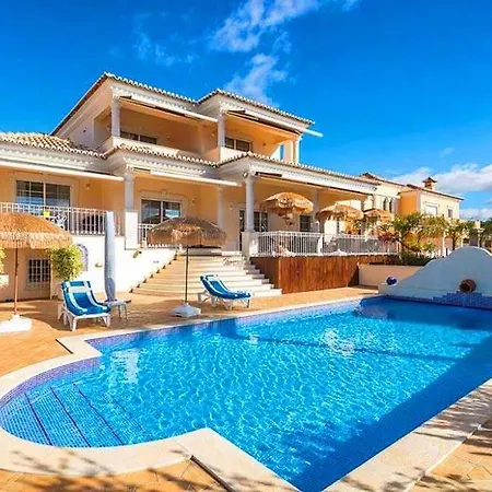 Vale Do Garrao Sleeps 8 Pool Air Con Wifi كينتا دو لاغو